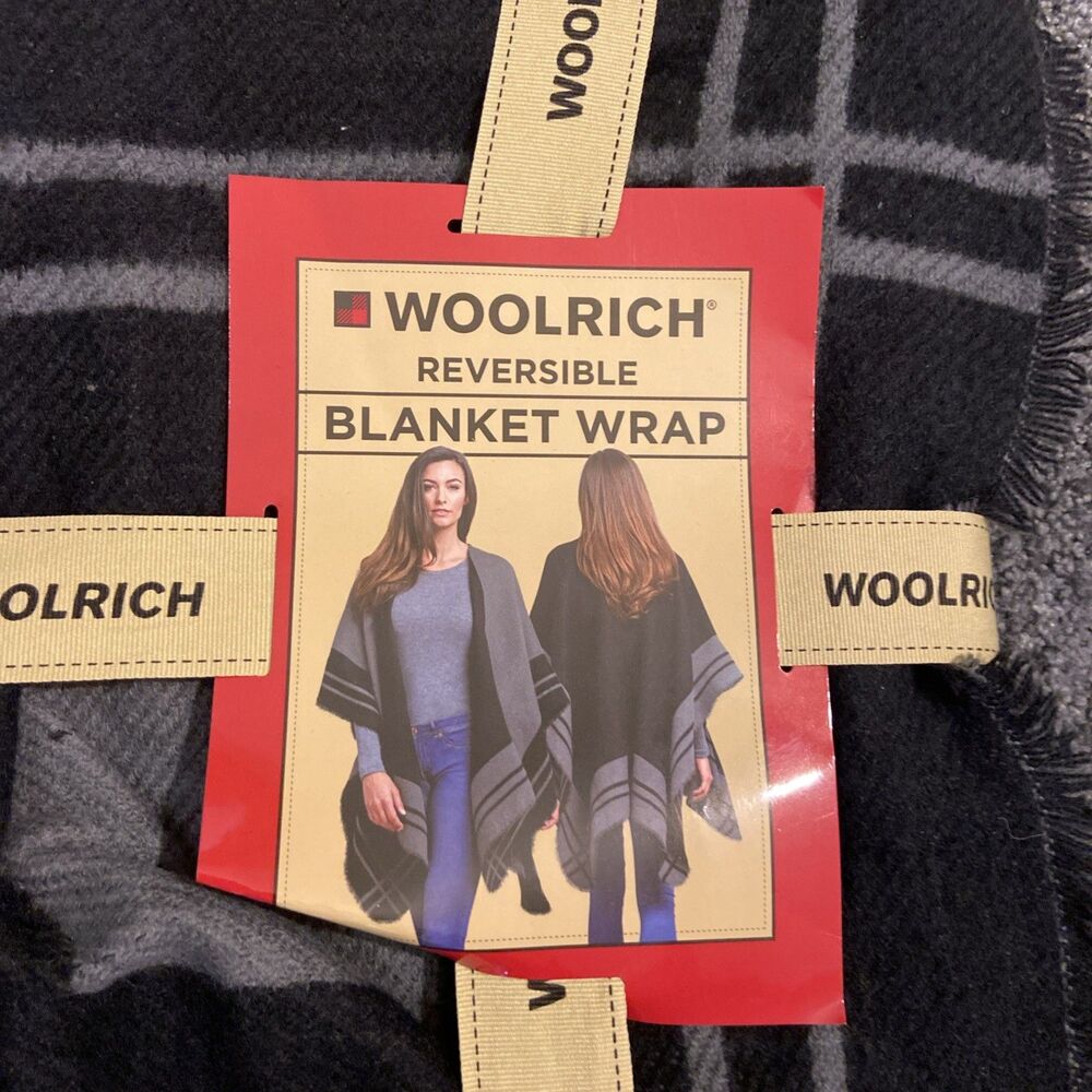 Woolrich Soft Cozy Reversible Blanket Wrap Women’s One Size Black Gray Plaid